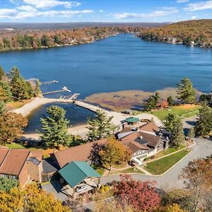 The Lodge Luxury Resort At Lake Harmony